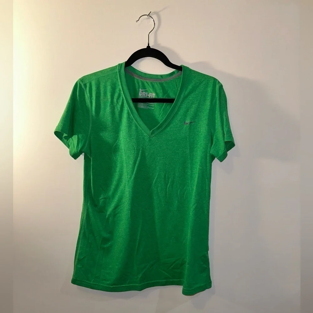 Nike Dri-FIT Women’s Green V-Neck Tee (Size M)